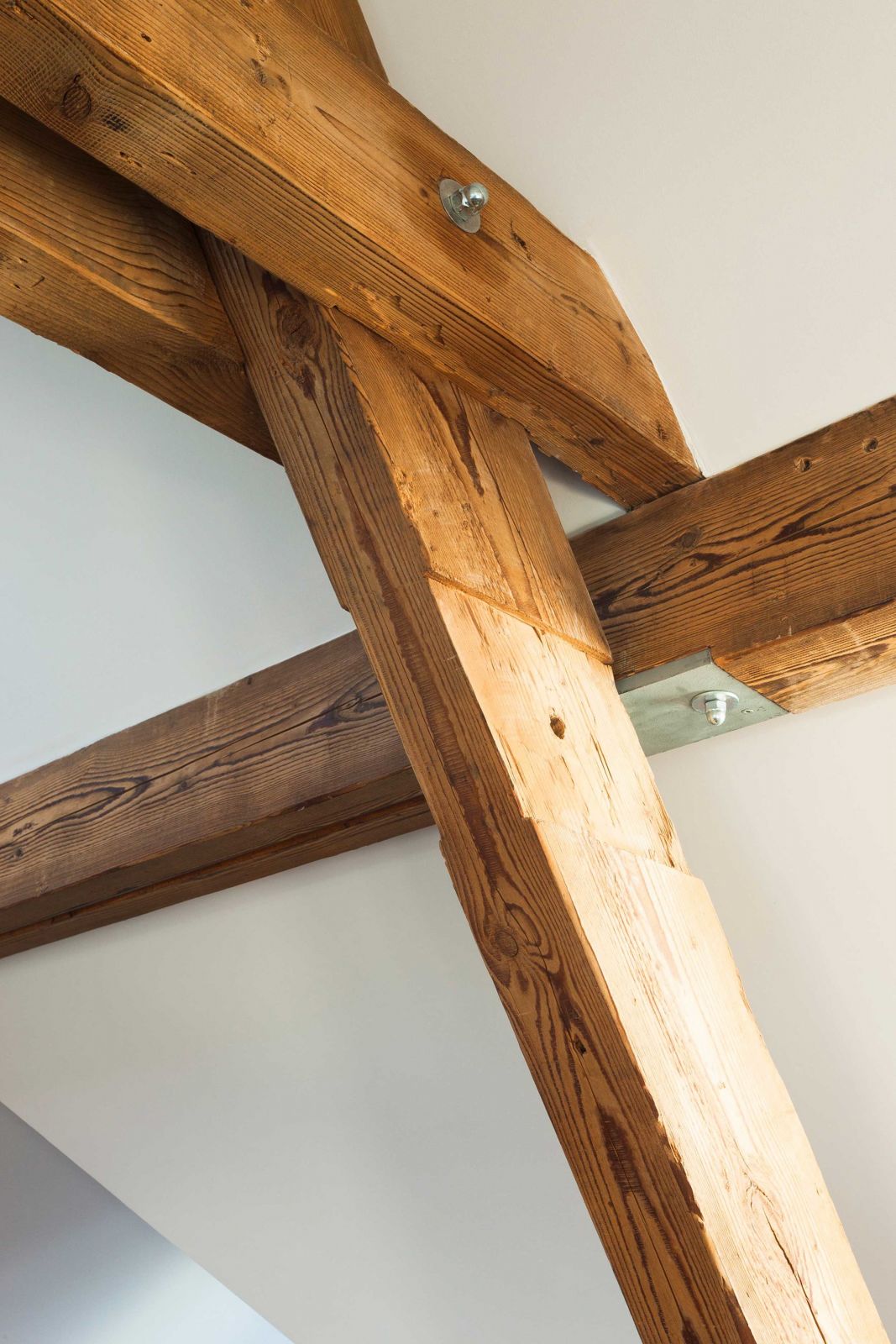 Struktur: Verbindungen + Einkerbungen als Zeitzeuge lukasraeber_frob_wooden_knot