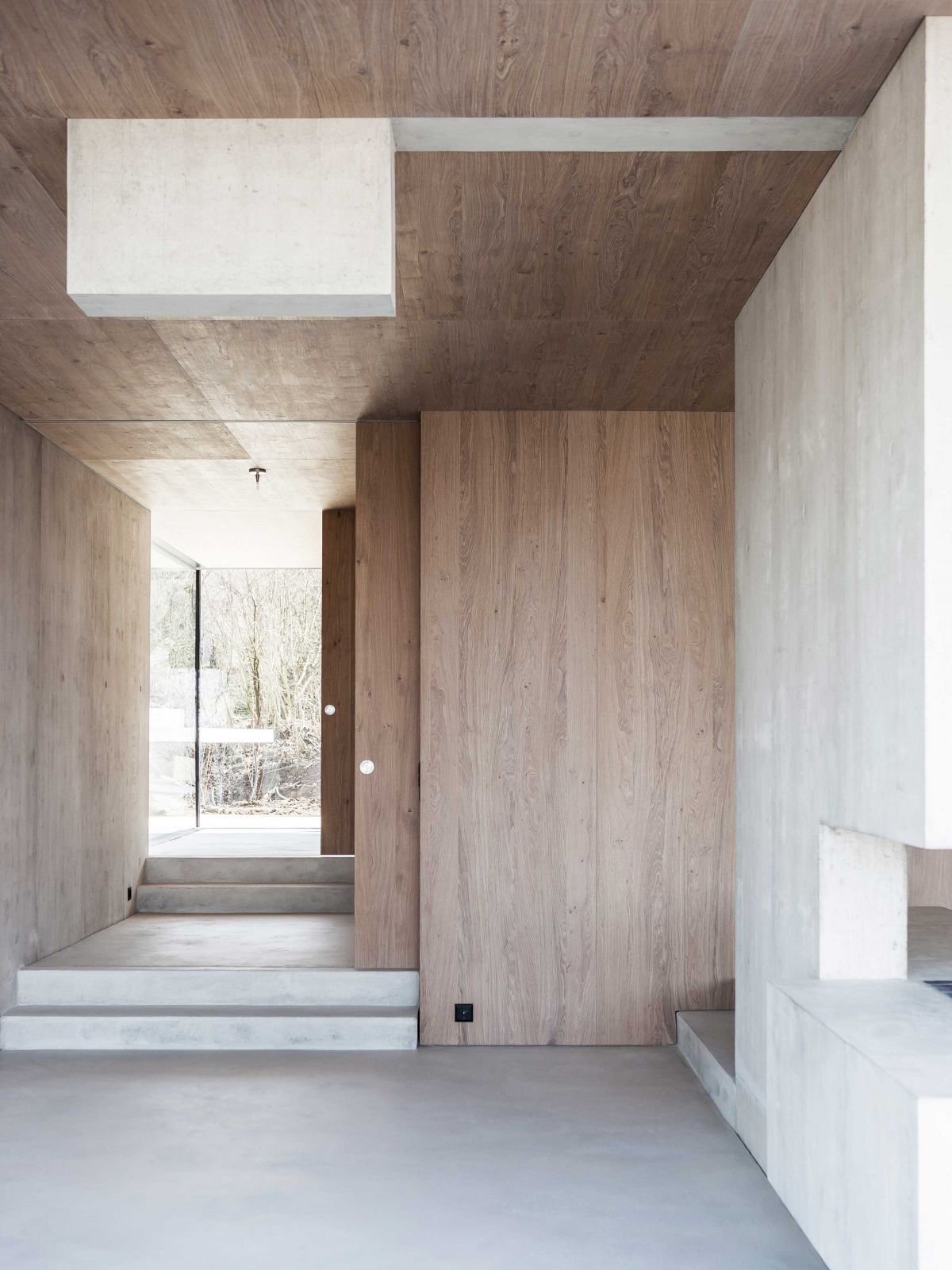 raeber_frenzel_betonlampenstelle_esszimmer